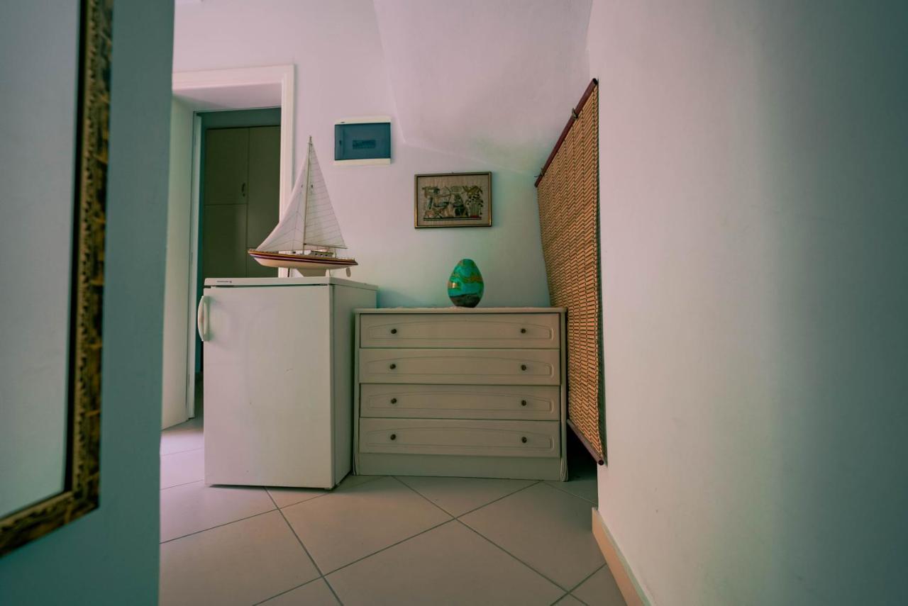 Beautiful House In Aegina Apartment ภายนอก รูปภาพ