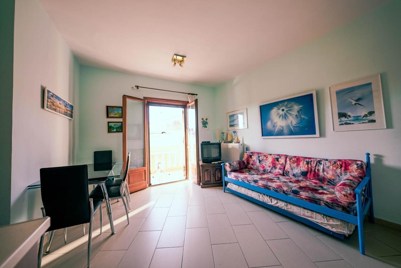 Beautiful House In Aegina Apartment ภายนอก รูปภาพ