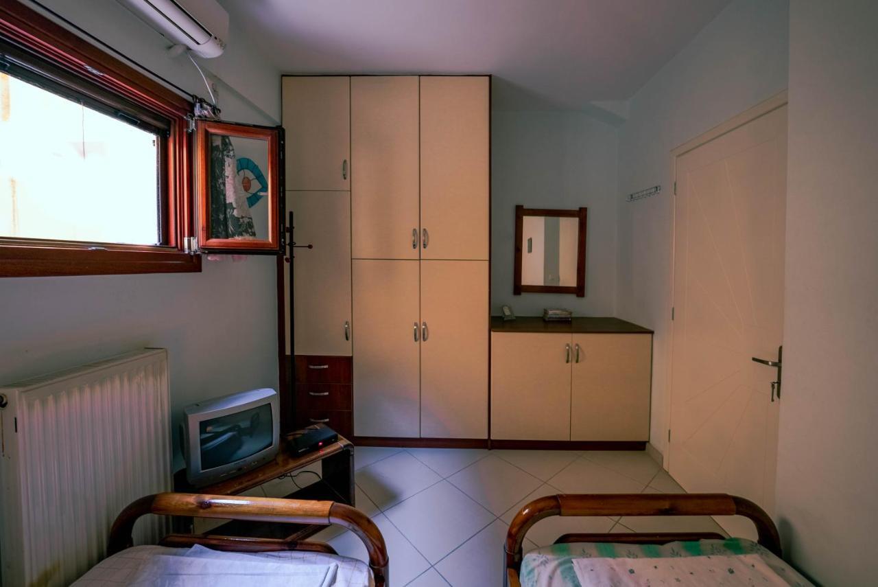 Beautiful House In Aegina Apartment ภายนอก รูปภาพ